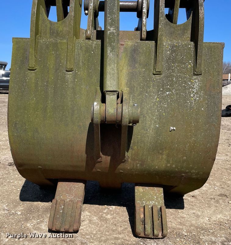 image for item LJ9580 CP  45" W grapple bucket