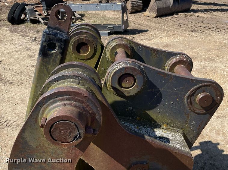 image for item LJ9580 CP  45" W grapple bucket