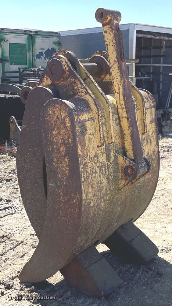 image for item LJ9581 44" grapple bucket