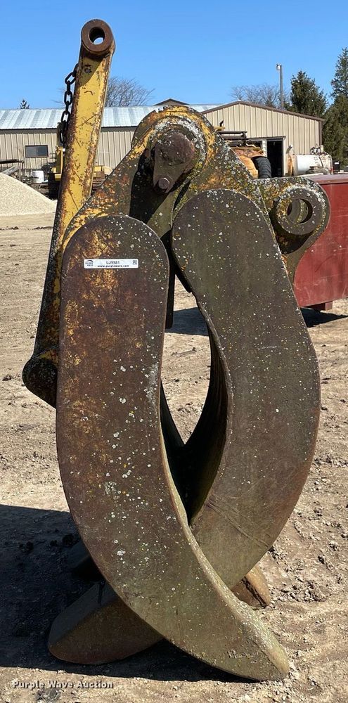 image for item LJ9581 44" grapple bucket