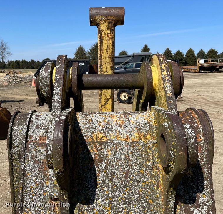 image for item LJ9581 44" grapple bucket