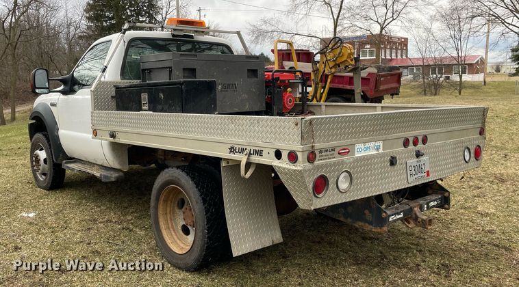 image for item LJ9595 2006 Ford F450 Super Duty XLT  flatbed truck