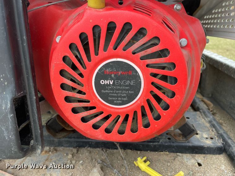 image for item LJ9595 2006 Ford F450 Super Duty XLT  flatbed truck