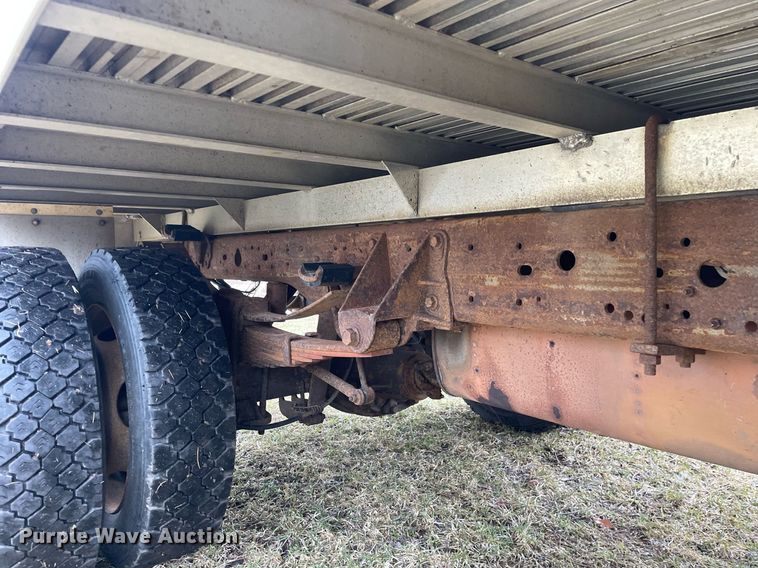 image for item LJ9595 2006 Ford F450 Super Duty XLT  flatbed truck