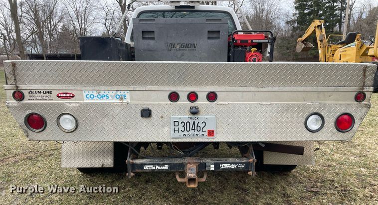 image for item LJ9595 2006 Ford F450 Super Duty XLT  flatbed truck