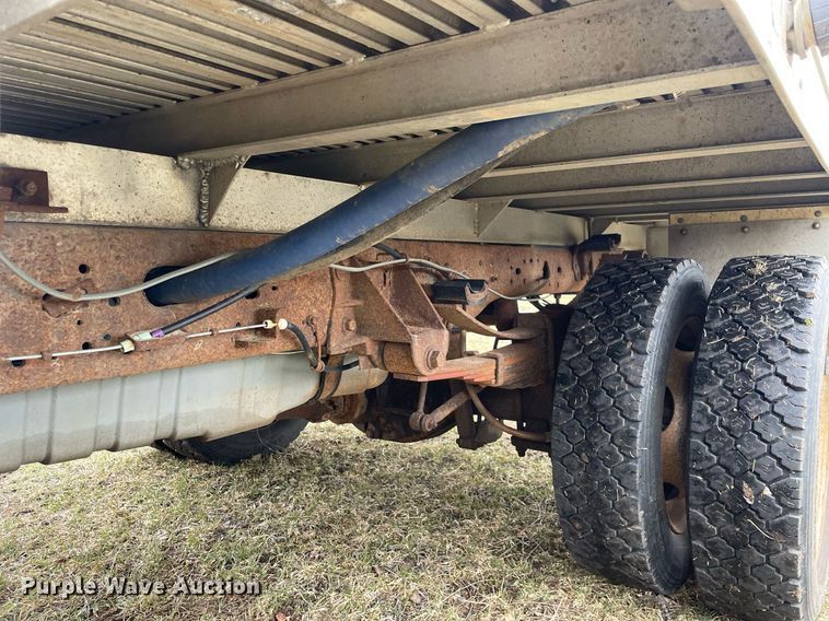 image for item LJ9595 2006 Ford F450 Super Duty XLT  flatbed truck