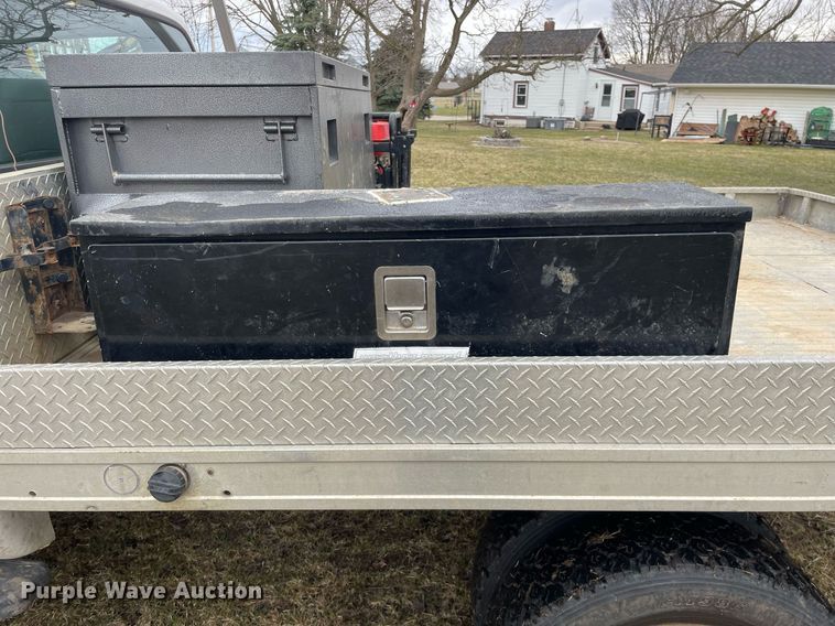 image for item LJ9595 2006 Ford F450 Super Duty XLT  flatbed truck