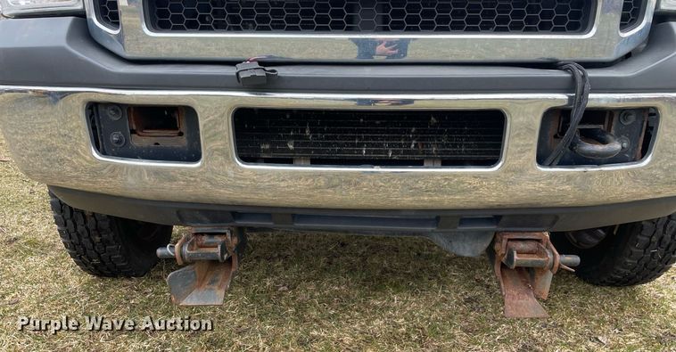 image for item LJ9595 2006 Ford F450 Super Duty XLT  flatbed truck