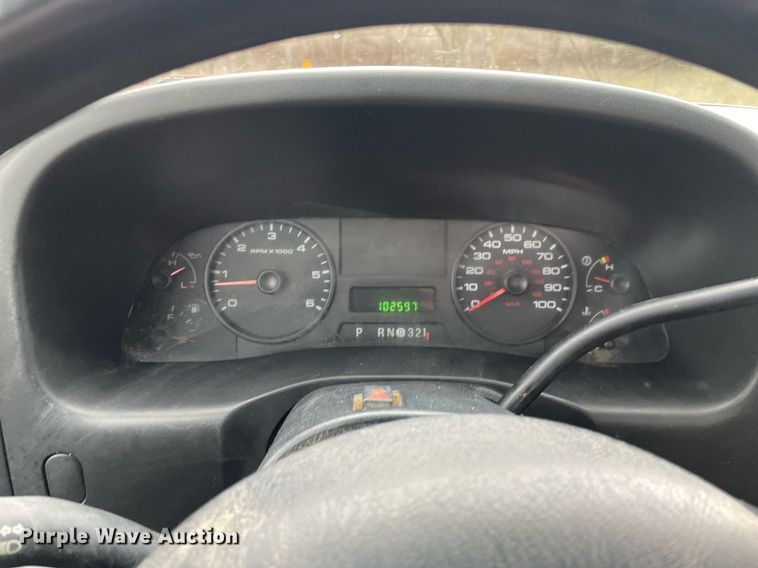 image for item LJ9595 2006 Ford F450 Super Duty XLT  flatbed truck