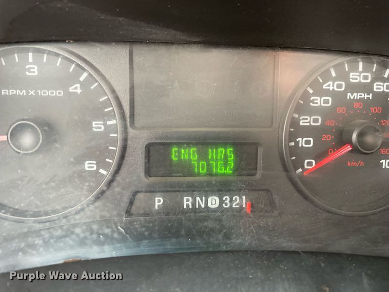 image for item LJ9595 2006 Ford F450 Super Duty XLT  flatbed truck