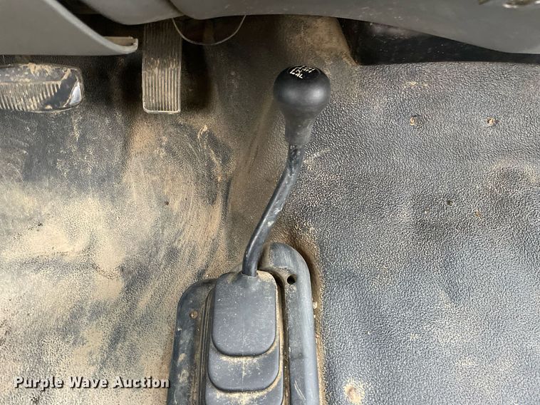 image for item LJ9595 2006 Ford F450 Super Duty XLT  flatbed truck