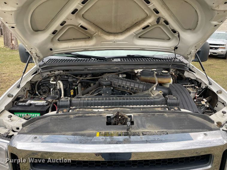 image for item LJ9595 2006 Ford F450 Super Duty XLT  flatbed truck