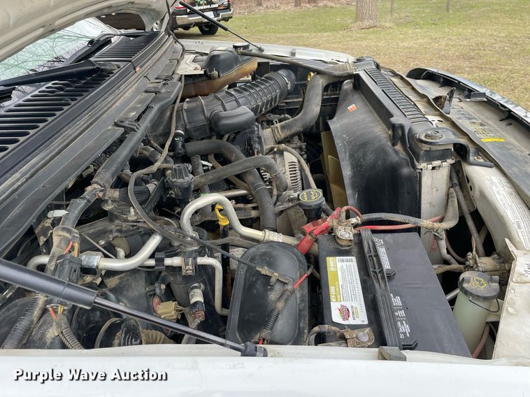 image for item LJ9595 2006 Ford F450 Super Duty XLT  flatbed truck