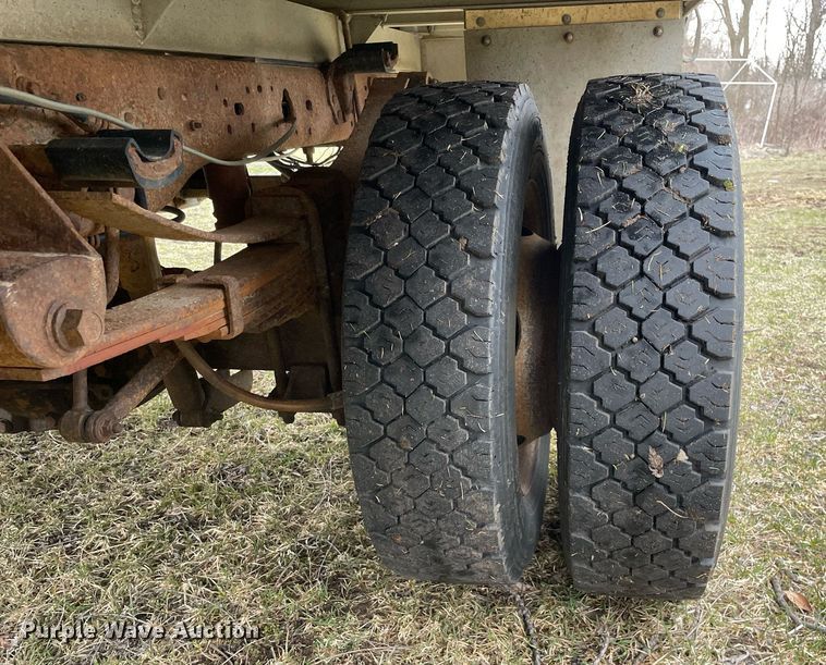 image for item LJ9595 2006 Ford F450 Super Duty XLT  flatbed truck