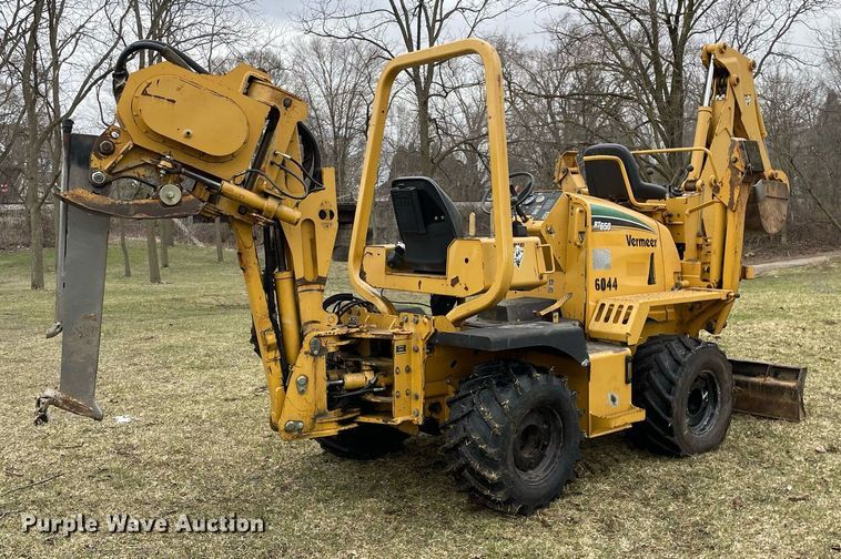 image for item LJ9596 2005 Vermeer RT650  cable plow