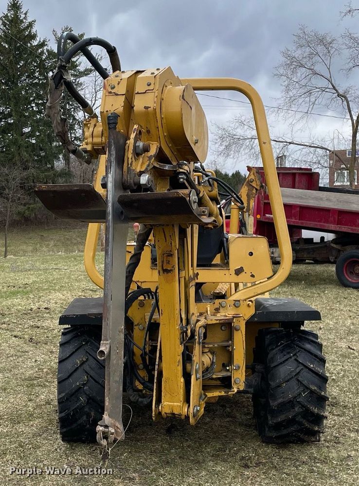 image for item LJ9596 2005 Vermeer RT650  cable plow