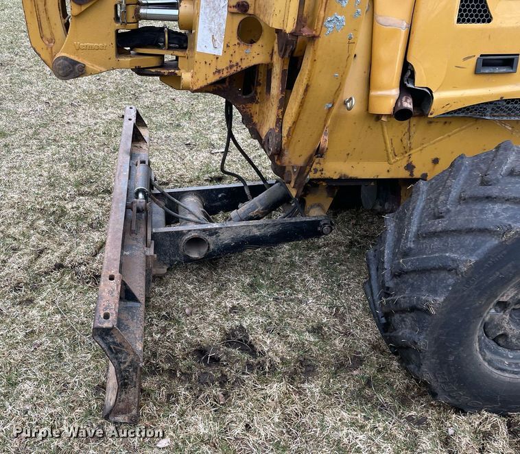 image for item LJ9596 2005 Vermeer RT650  cable plow
