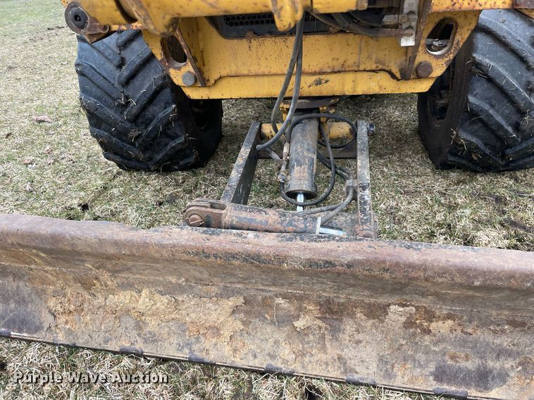 image for item LJ9596 2005 Vermeer RT650  cable plow