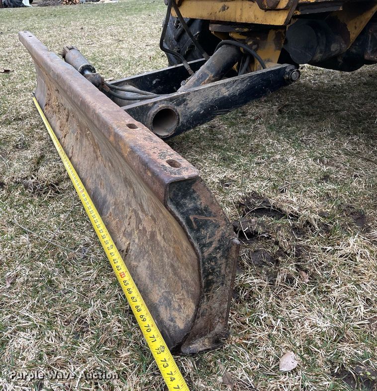 image for item LJ9596 2005 Vermeer RT650  cable plow