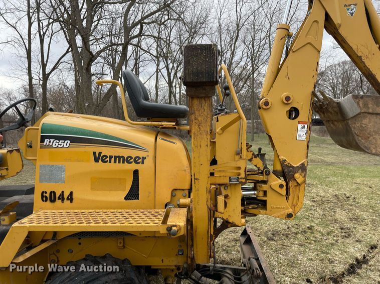 image for item LJ9596 2005 Vermeer RT650  cable plow