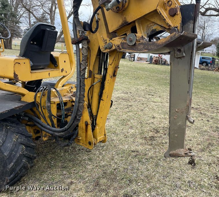 image for item LJ9596 2005 Vermeer RT650  cable plow