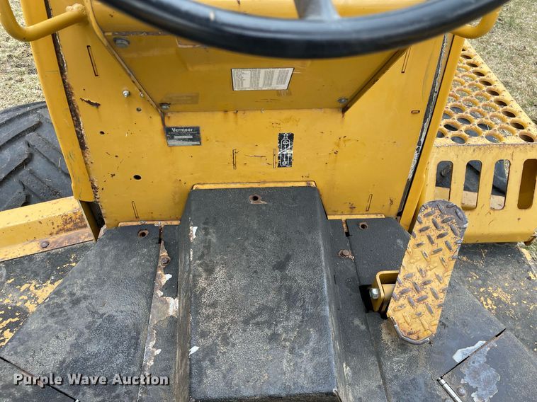 image for item LJ9596 2005 Vermeer RT650  cable plow