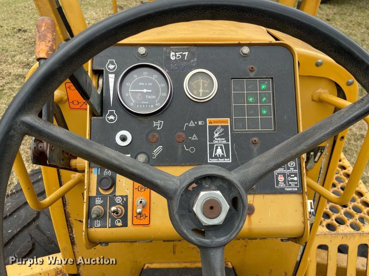 image for item LJ9596 2005 Vermeer RT650  cable plow