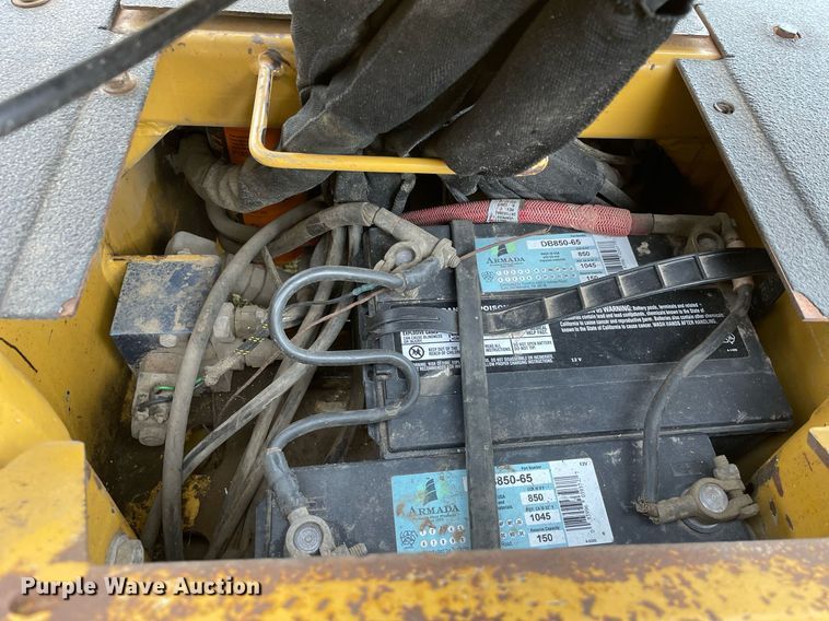 image for item LJ9596 2005 Vermeer RT650  cable plow