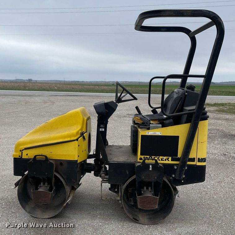 image for item LJ9605 2005 Wacker RD11A  double drum vibratory roller