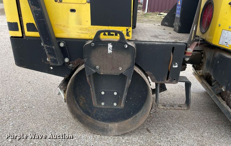 image for item LJ9605 2005 Wacker RD11A  double drum vibratory roller