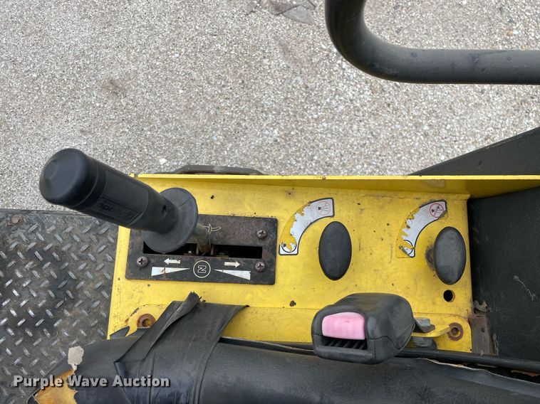 image for item LJ9605 2005 Wacker RD11A  double drum vibratory roller