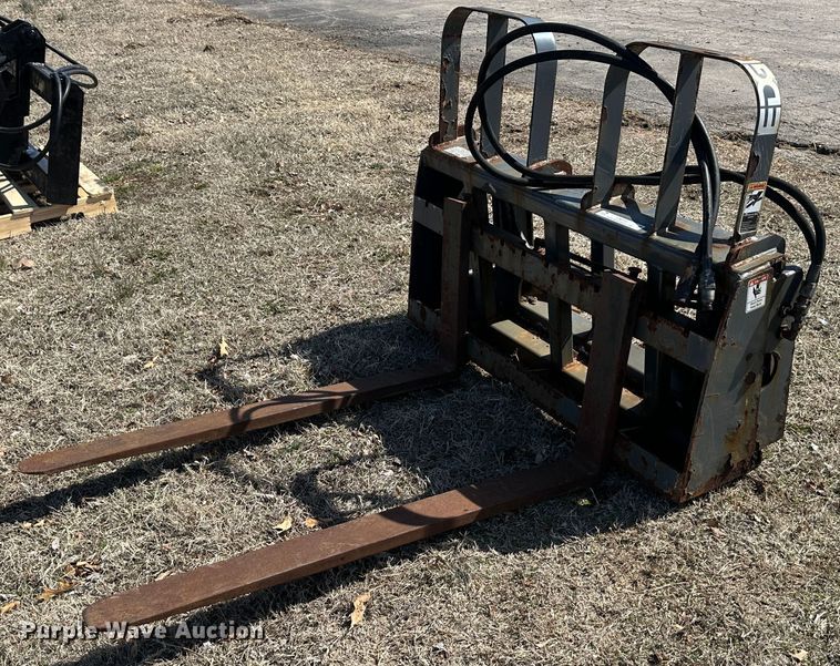 2017 Edge Attachments HDS42B0500 skid steer forks in Bonner Springs, KS Item LN9151 sold