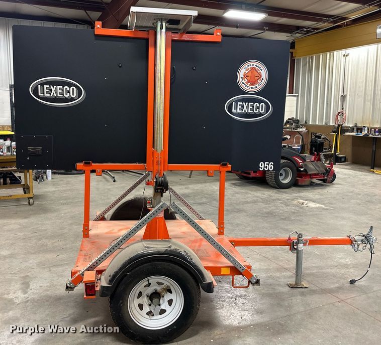 image for item LP9850 2017 Arrowmaster  arrow board trailer