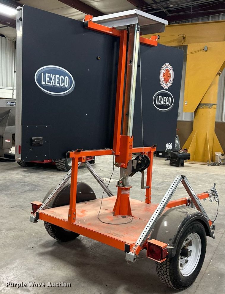 image for item LP9850 2017 Arrowmaster  arrow board trailer