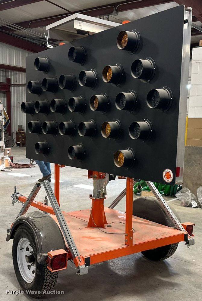 image for item LP9850 2017 Arrowmaster  arrow board trailer