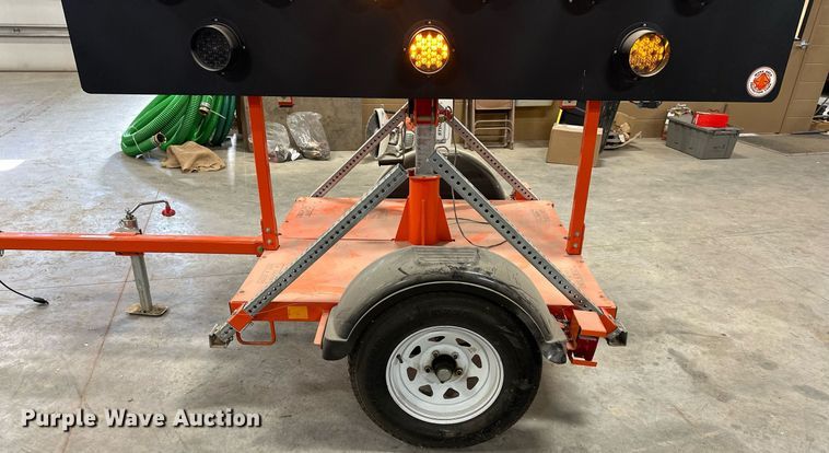 image for item LP9850 2017 Arrowmaster  arrow board trailer