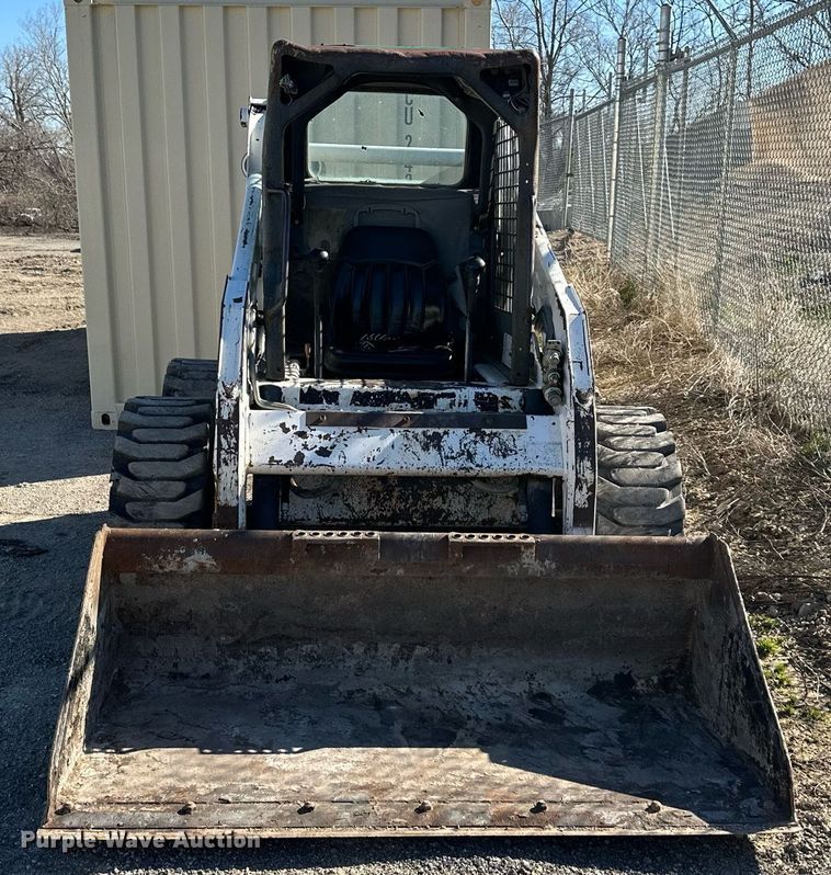 image for item LP9855 2002 Bobcat S185  skid steer loader