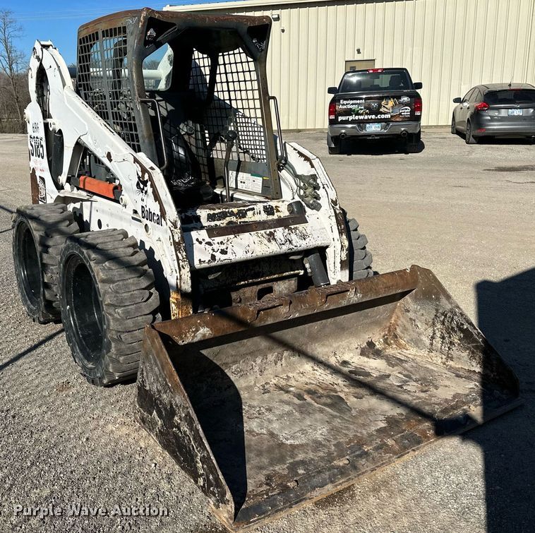 image for item LP9855 2002 Bobcat S185  skid steer loader