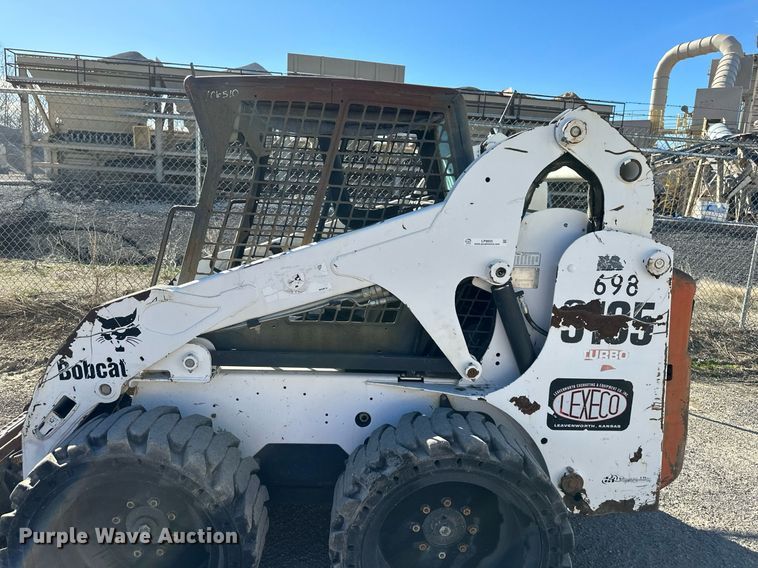 image for item LP9855 2002 Bobcat S185  skid steer loader