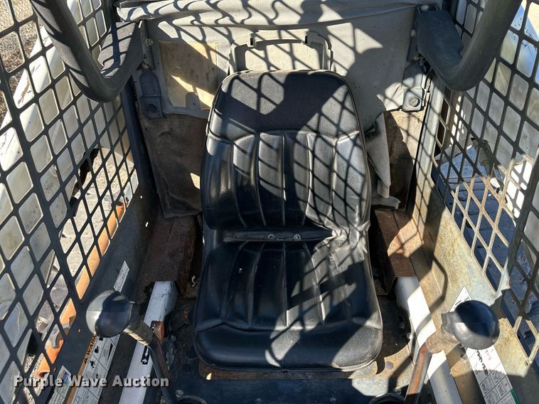 image for item LP9855 2002 Bobcat S185  skid steer loader