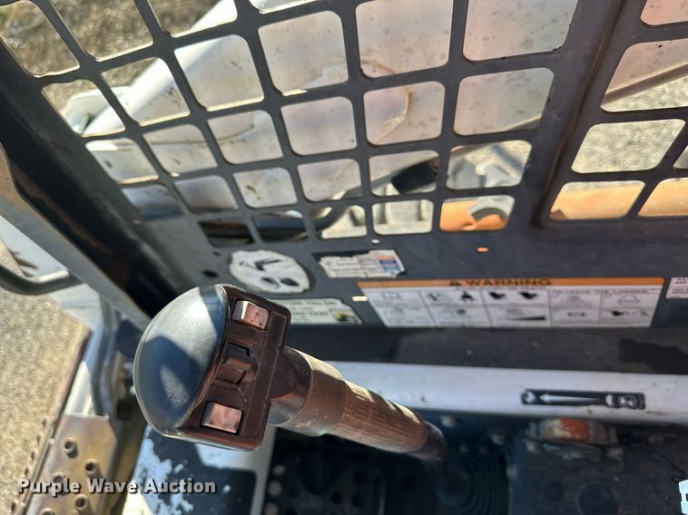 image for item LP9855 2002 Bobcat S185  skid steer loader