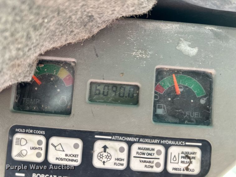 image for item LP9855 2002 Bobcat S185  skid steer loader