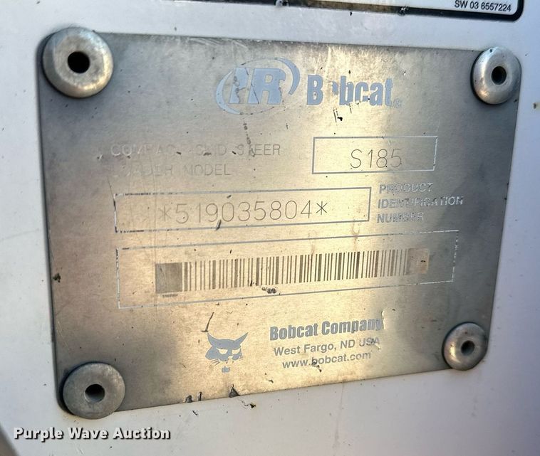 image for item LP9855 2002 Bobcat S185  skid steer loader