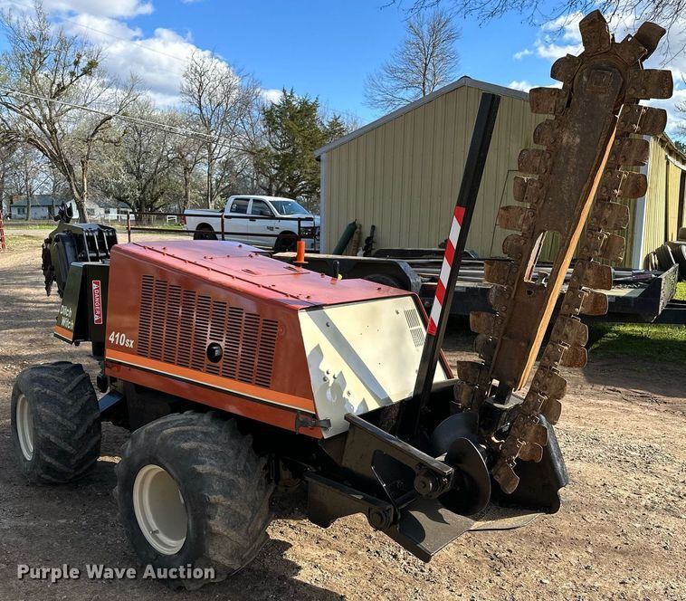 image for item LR9563 2006 Ditch Witch 410SX  trencher