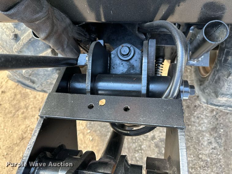 image for item LR9563 2006 Ditch Witch 410SX  trencher