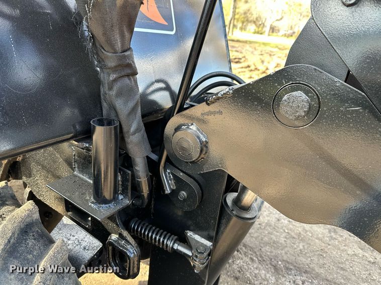 image for item LR9563 2006 Ditch Witch 410SX  trencher