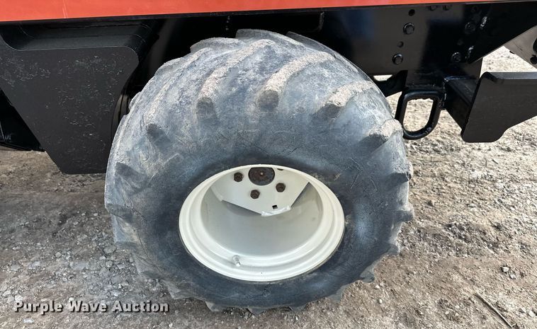 image for item LR9563 2006 Ditch Witch 410SX  trencher