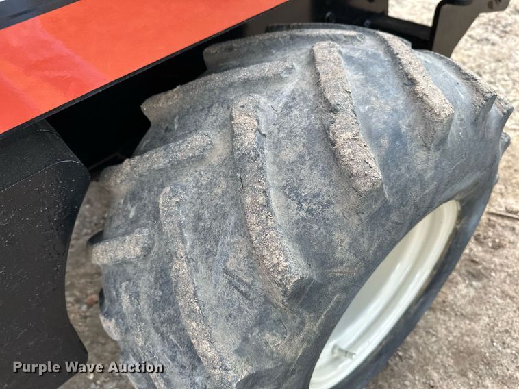 image for item LR9563 2006 Ditch Witch 410SX  trencher