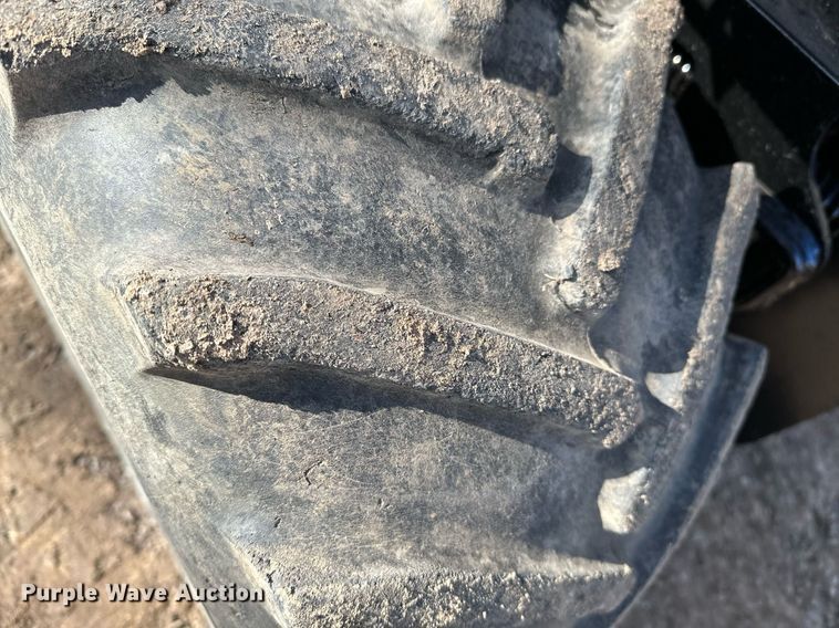 image for item LR9563 2006 Ditch Witch 410SX  trencher