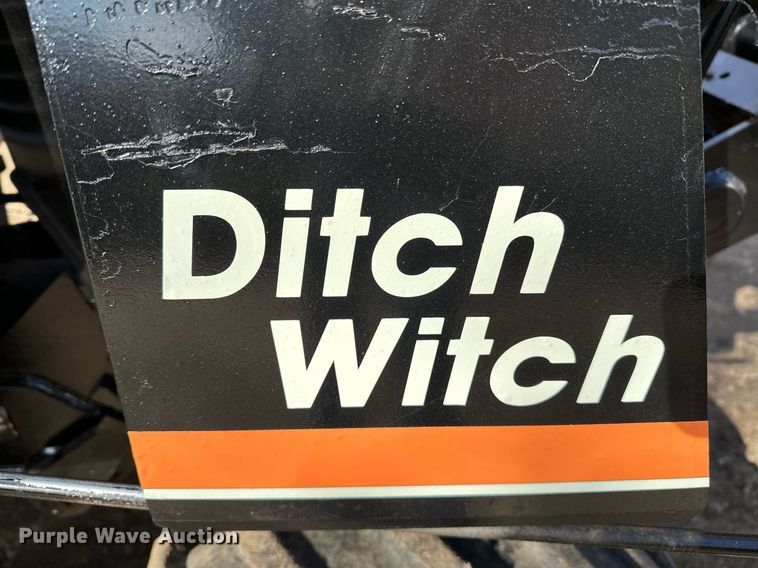 image for item LR9563 2006 Ditch Witch 410SX  trencher